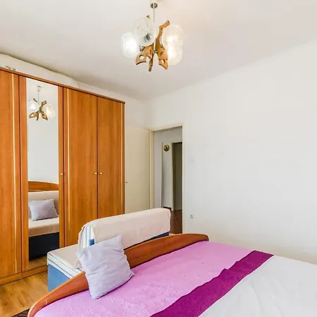 Bozena Komadina Apartment Novi Vinodolski