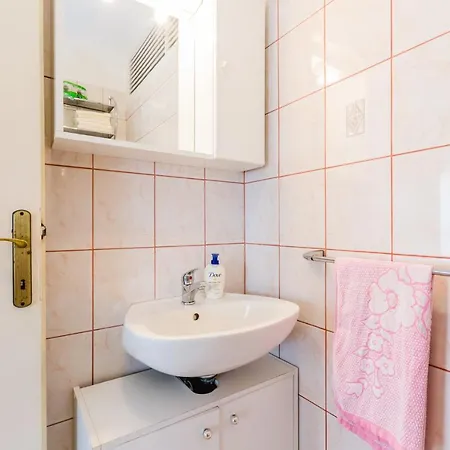Bozena Komadina Apartment Novi Vinodolski